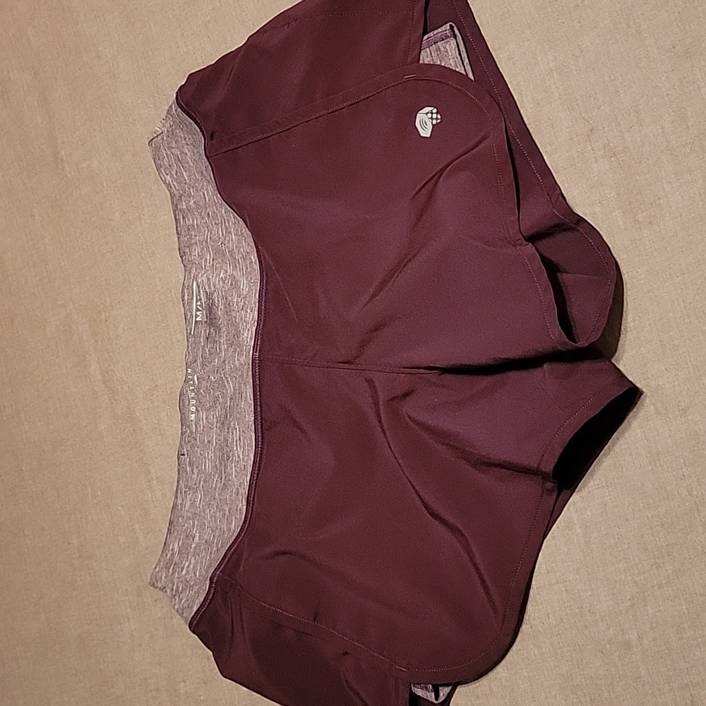 Mountain Hardwear Shorts